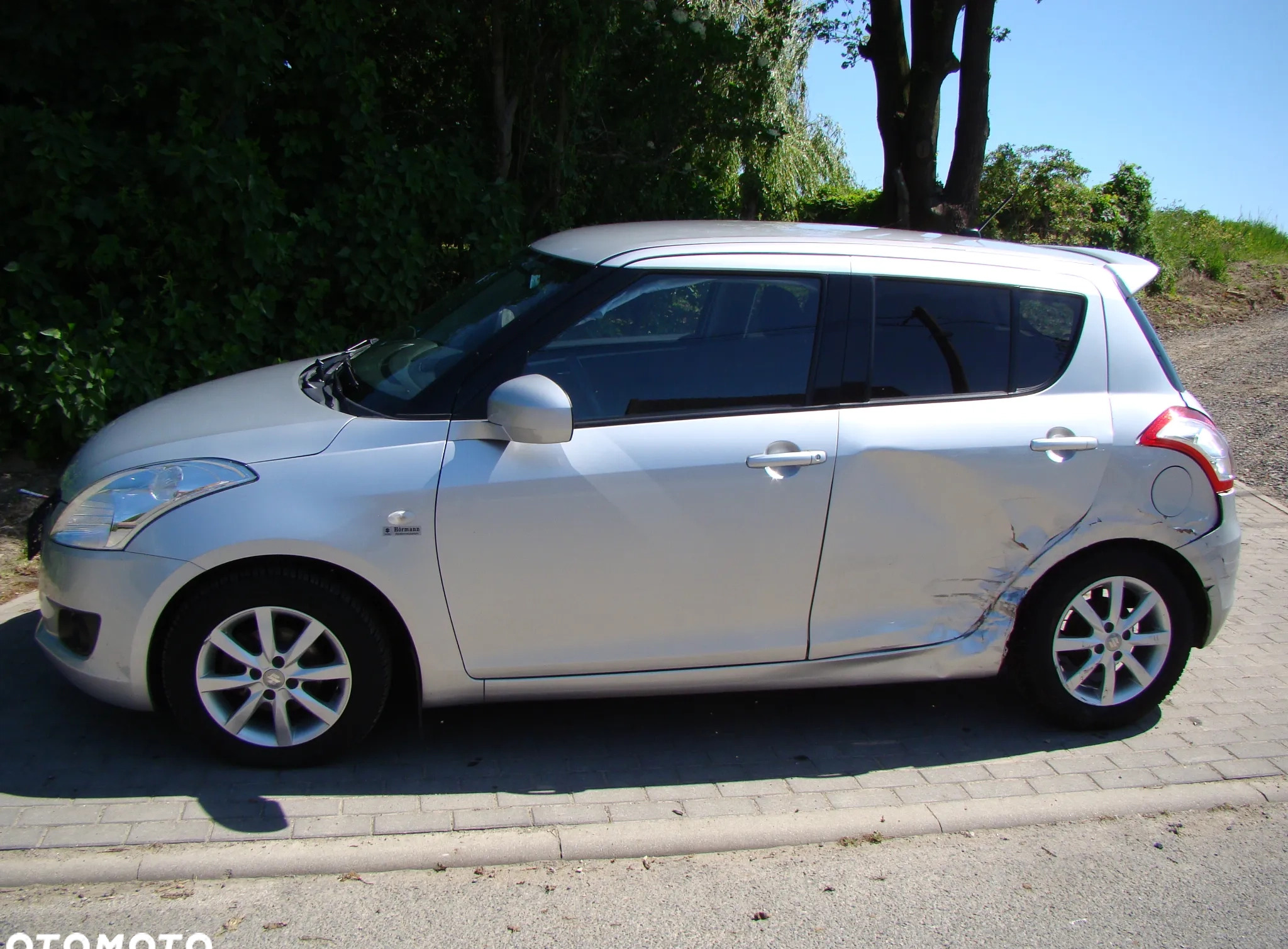 Suzuki Swift cena 14900 przebieg: 89222, rok produkcji 2013 z Suchedniów małe 254